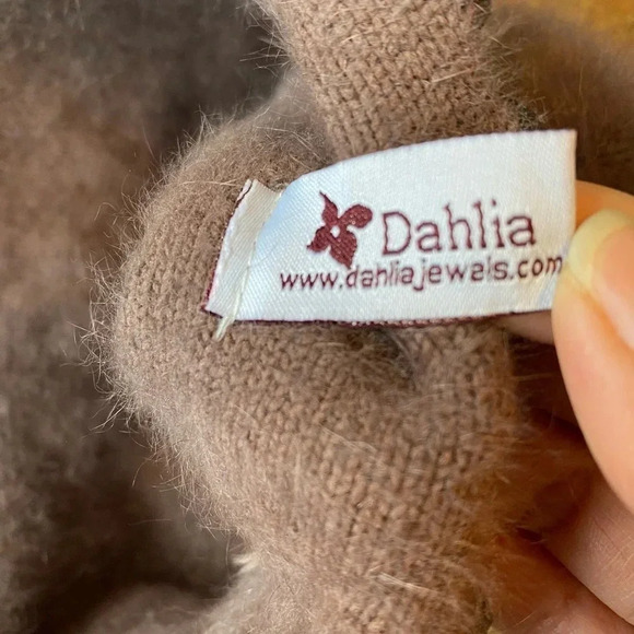 Dalia Angora Blend Soft Stretchy Fuzzy Fur Brown Womens Hat One Size Fits Most - Picture 2 of 8